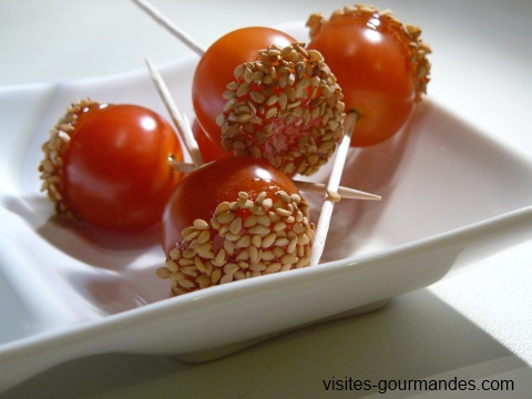 tomates cerises, caramel et sésame pour un apéro sympa